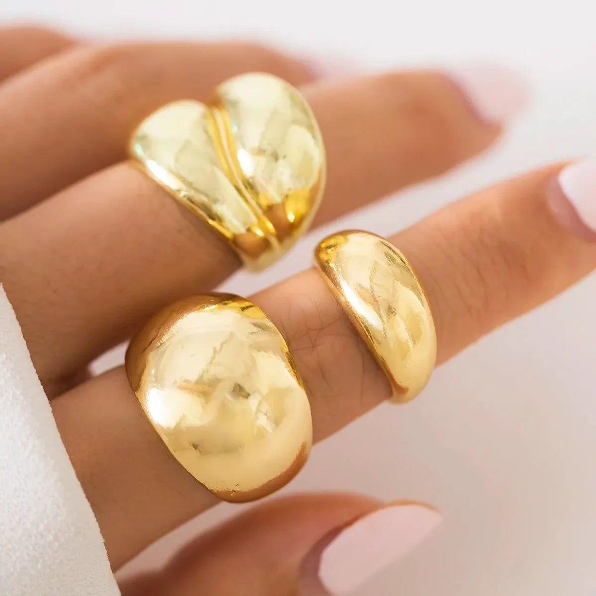 TrioGlam Ring Set – 3 Stackable Rings
