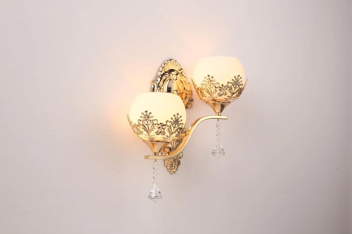 LuxeGlow - Gold LED Wall Lamp for Ambient Lighting