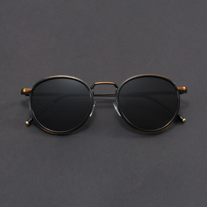 Stylish Lightweight Metal Sunglasses - Elegant UV Protection Shades for Everyday Wear 1