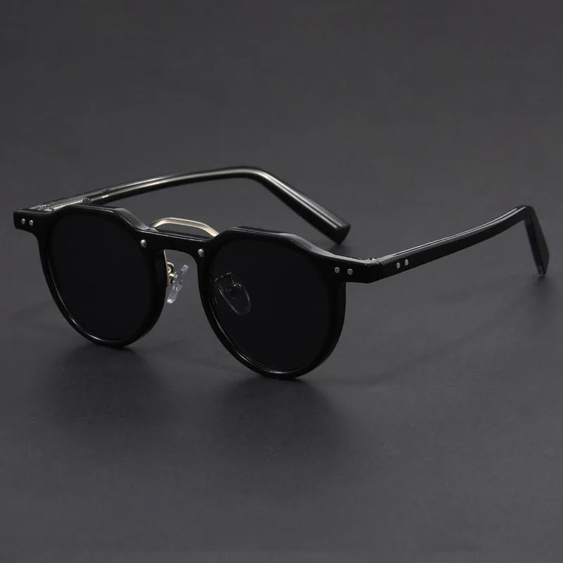 Stylish UV Protection Sunglasses - Lightweight Anti-Reflective Shades for Everyday Comfort 4