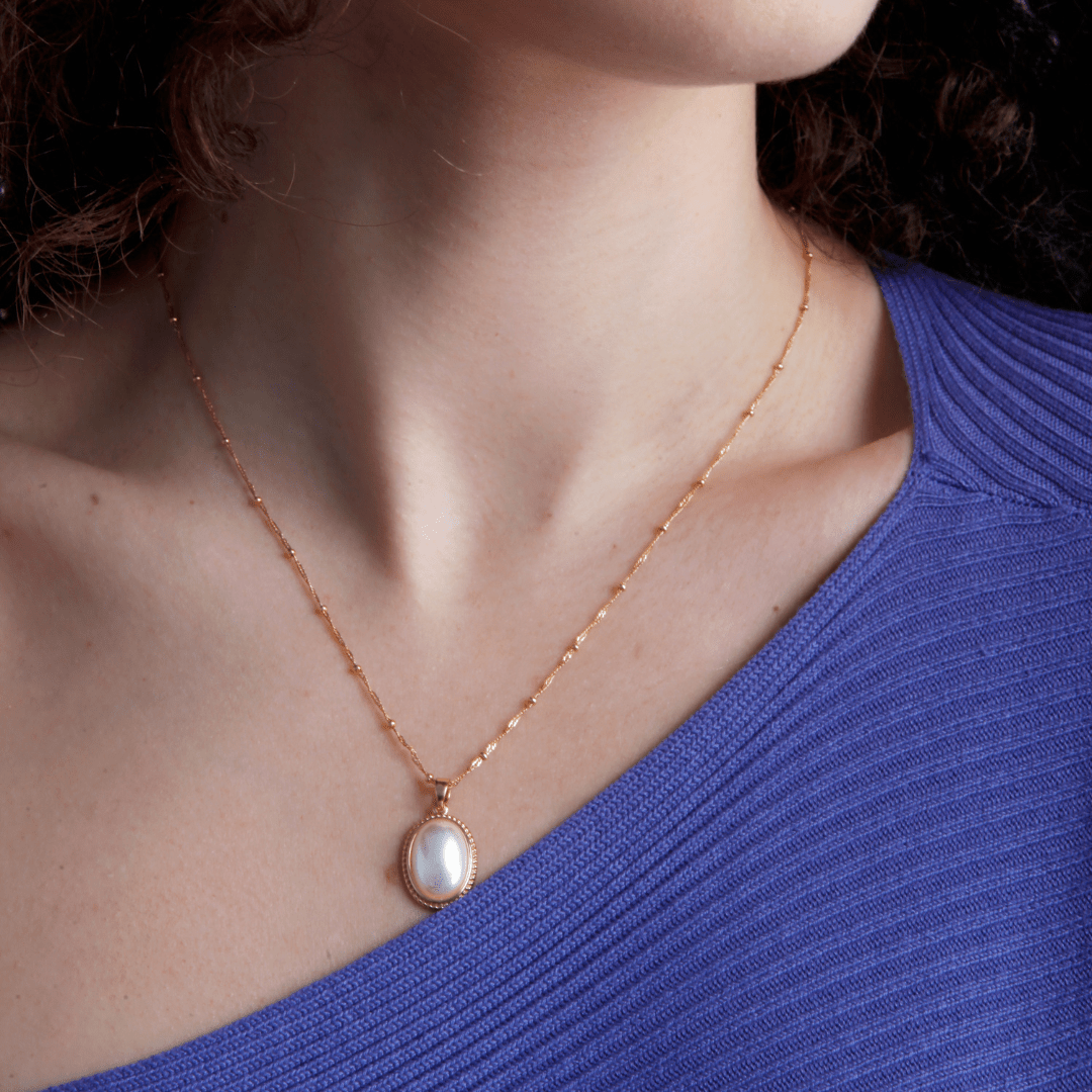 LuminaPearl - Gold Vintage Necklace