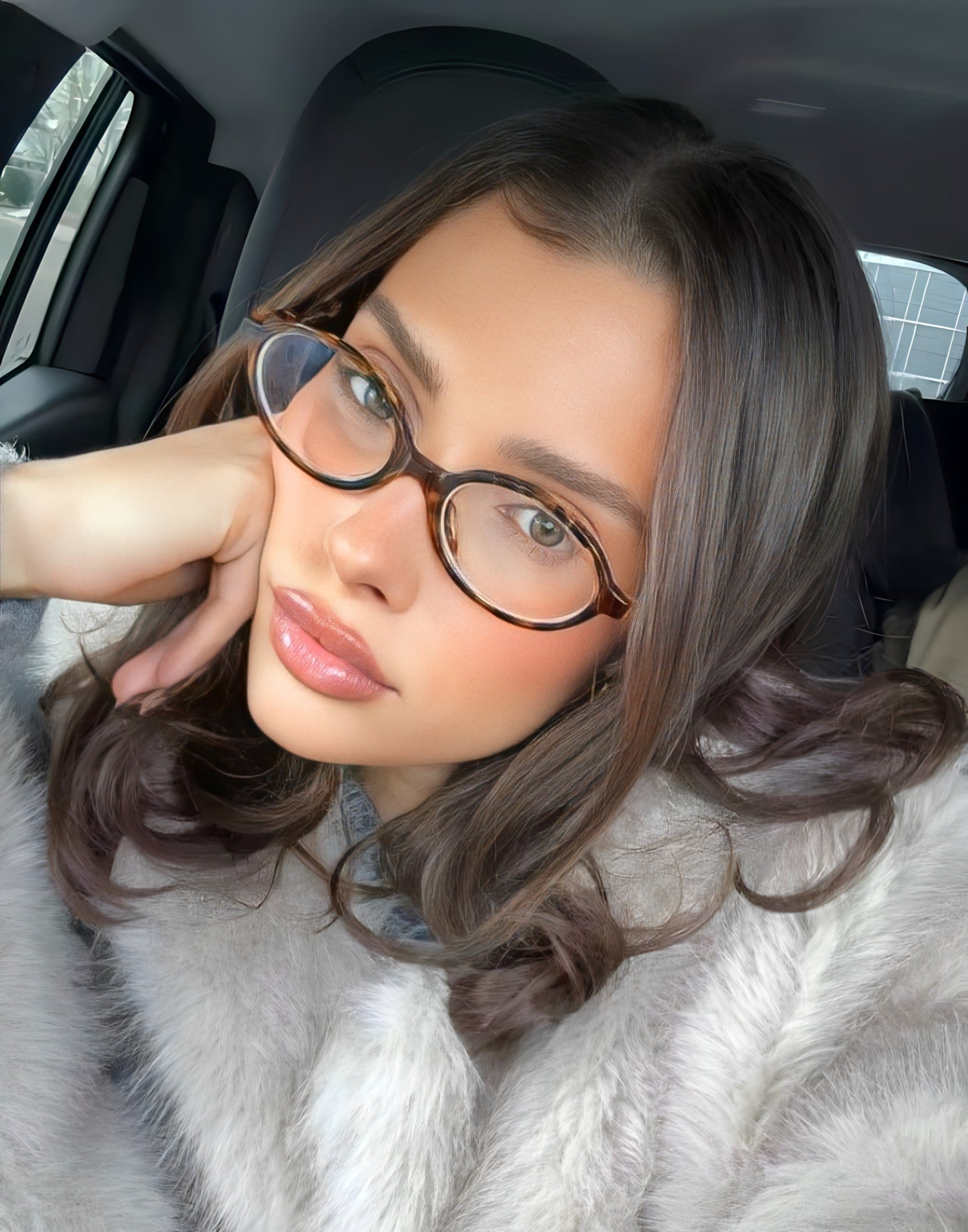 Trendy Round Fashion Glasses - Stylish Eyewear for Everyday Elegance and Versatility 4