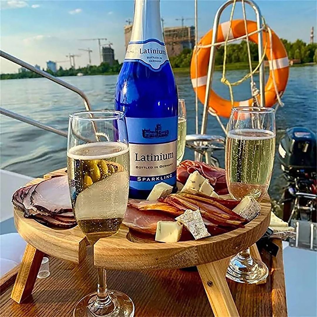CheeseBoard Delights - Wooden Foldable Picnic Board with Wine Rack