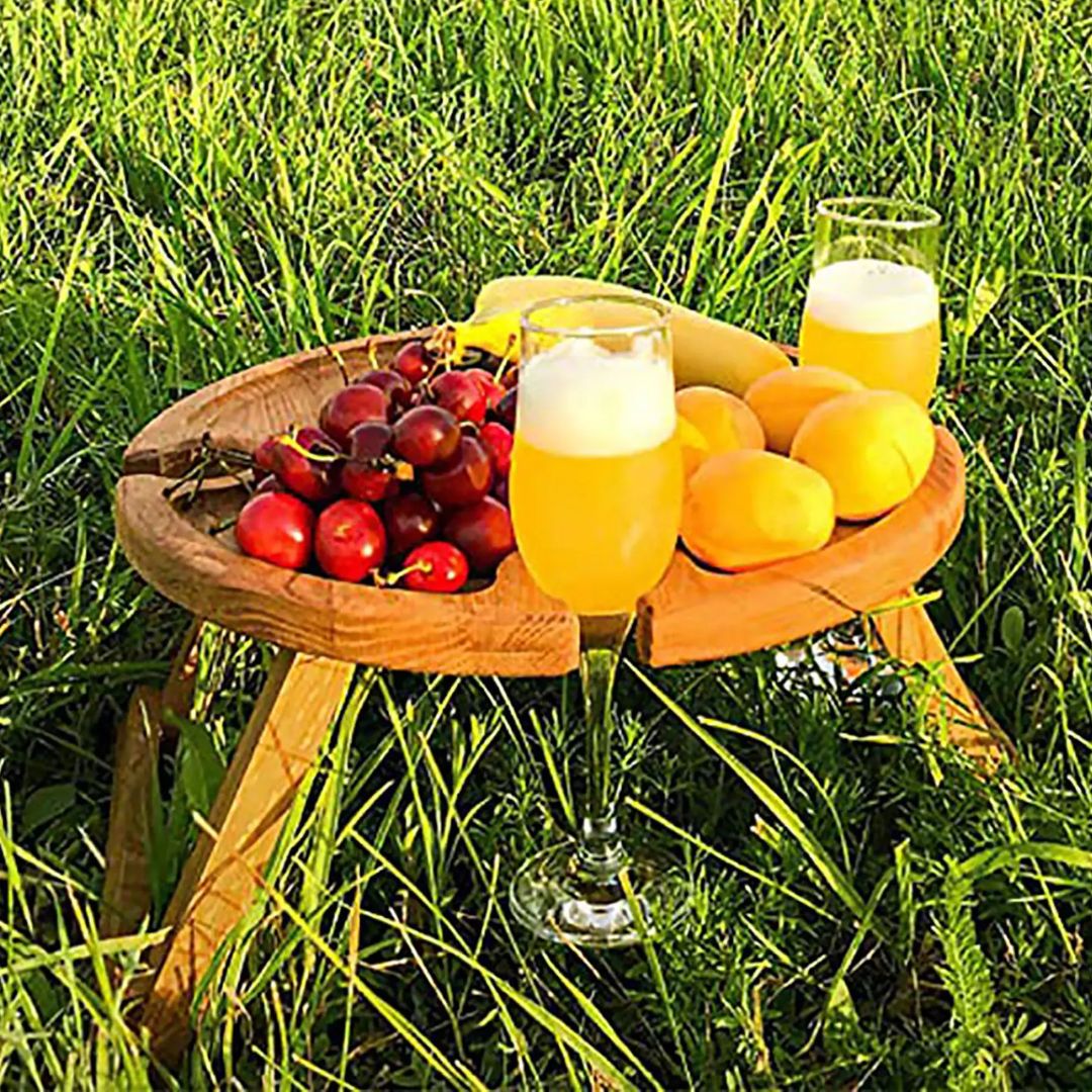 CheeseBoard Delights - Wooden Picnic Accessory