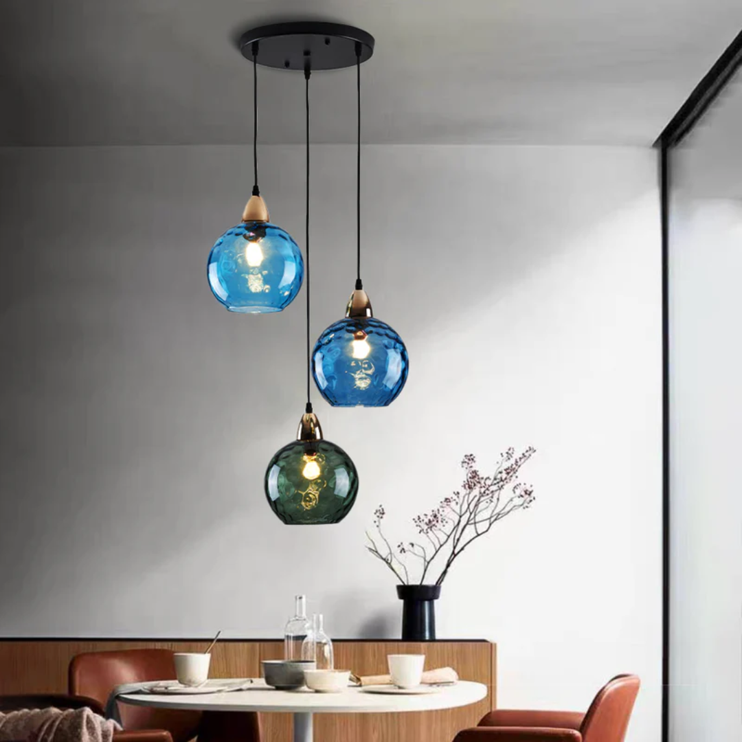 ClusterGlow - Elegant 3-Lamp Pendant Light for Ambience