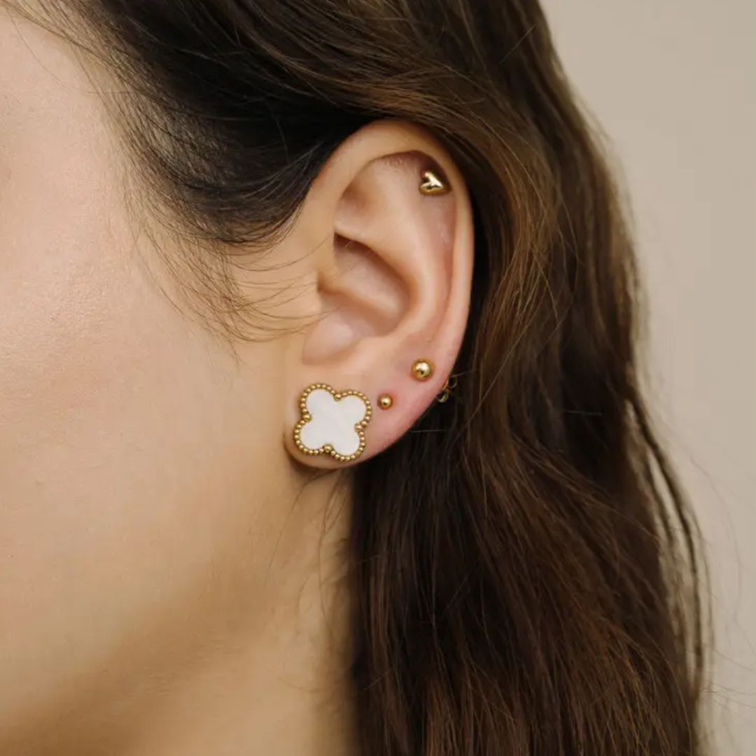 Pearl Clover Earrings - Elegant Gold-Plated Clover Design