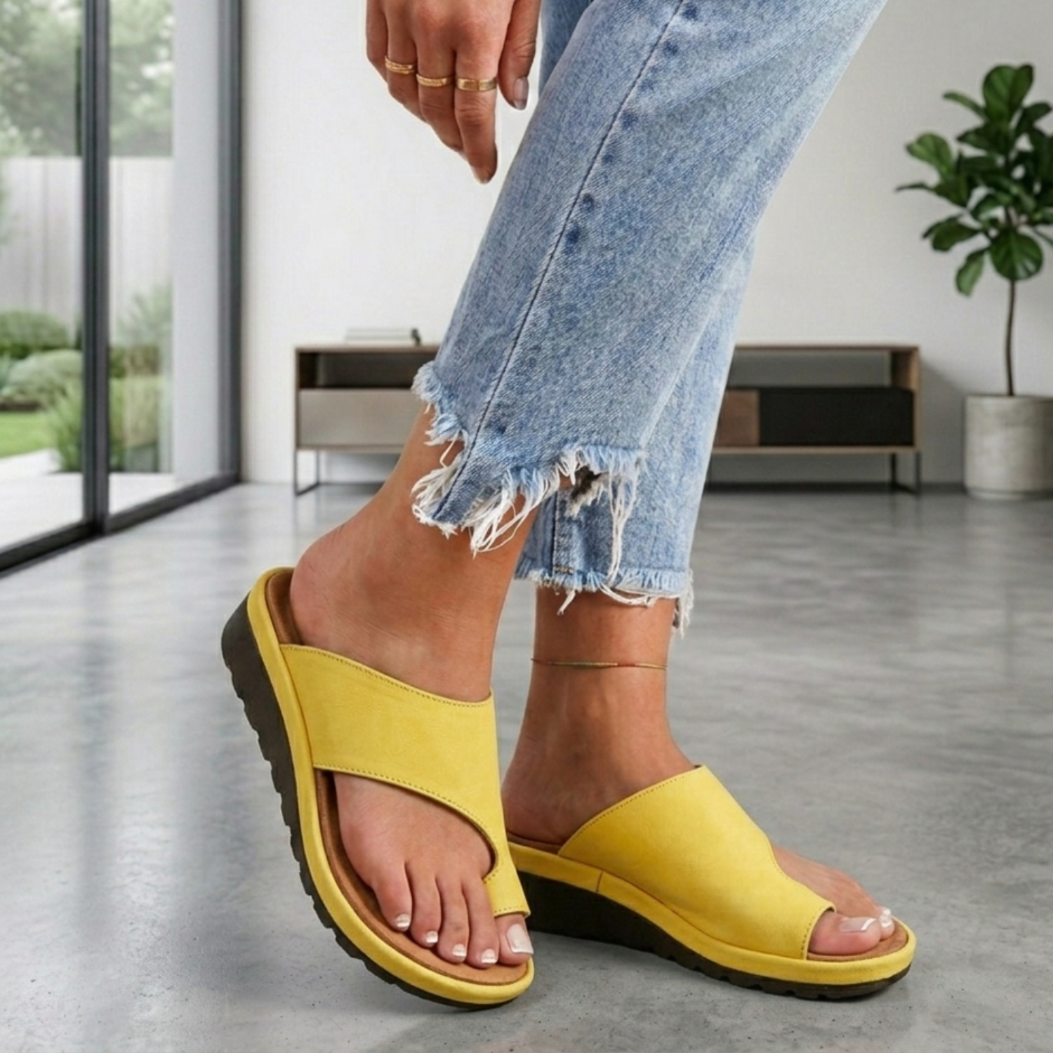 Women's Orthopedic Sandals - Supportive Arch Footwear for All-Day Comfort 1