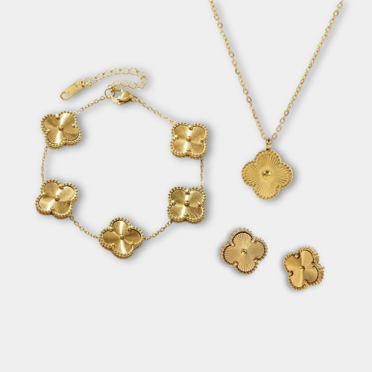 GoldenClove Jewellery Set – Clover Necklace Trio