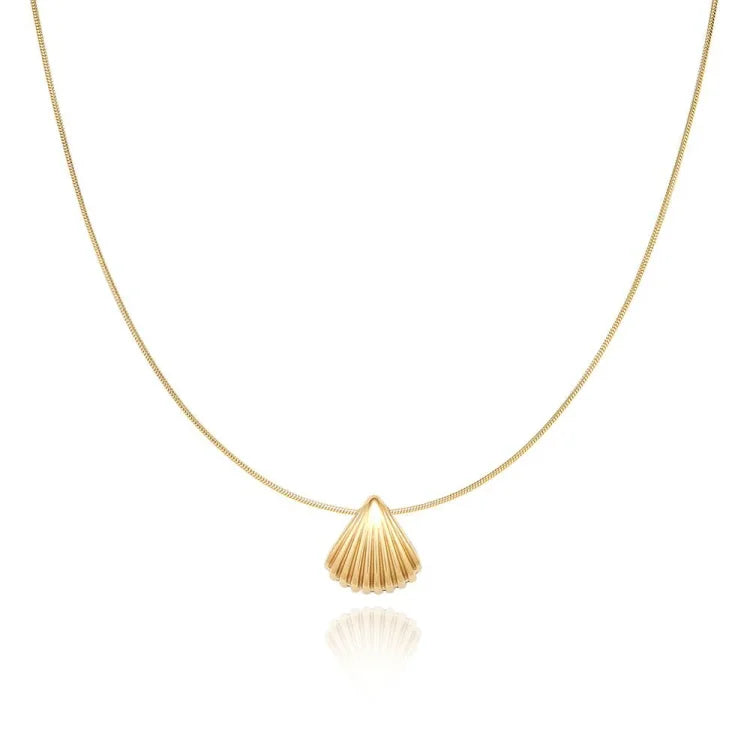Lila - Scallop Shell Flower Necklace for Women