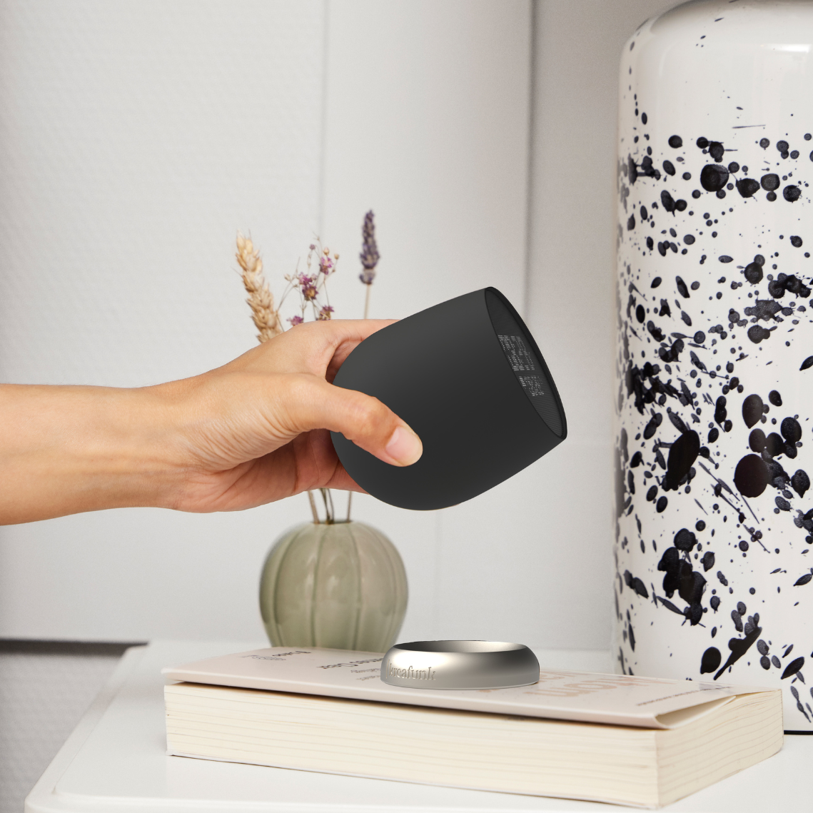 SmartWake - Wireless Alarm Clock with Touchscreen