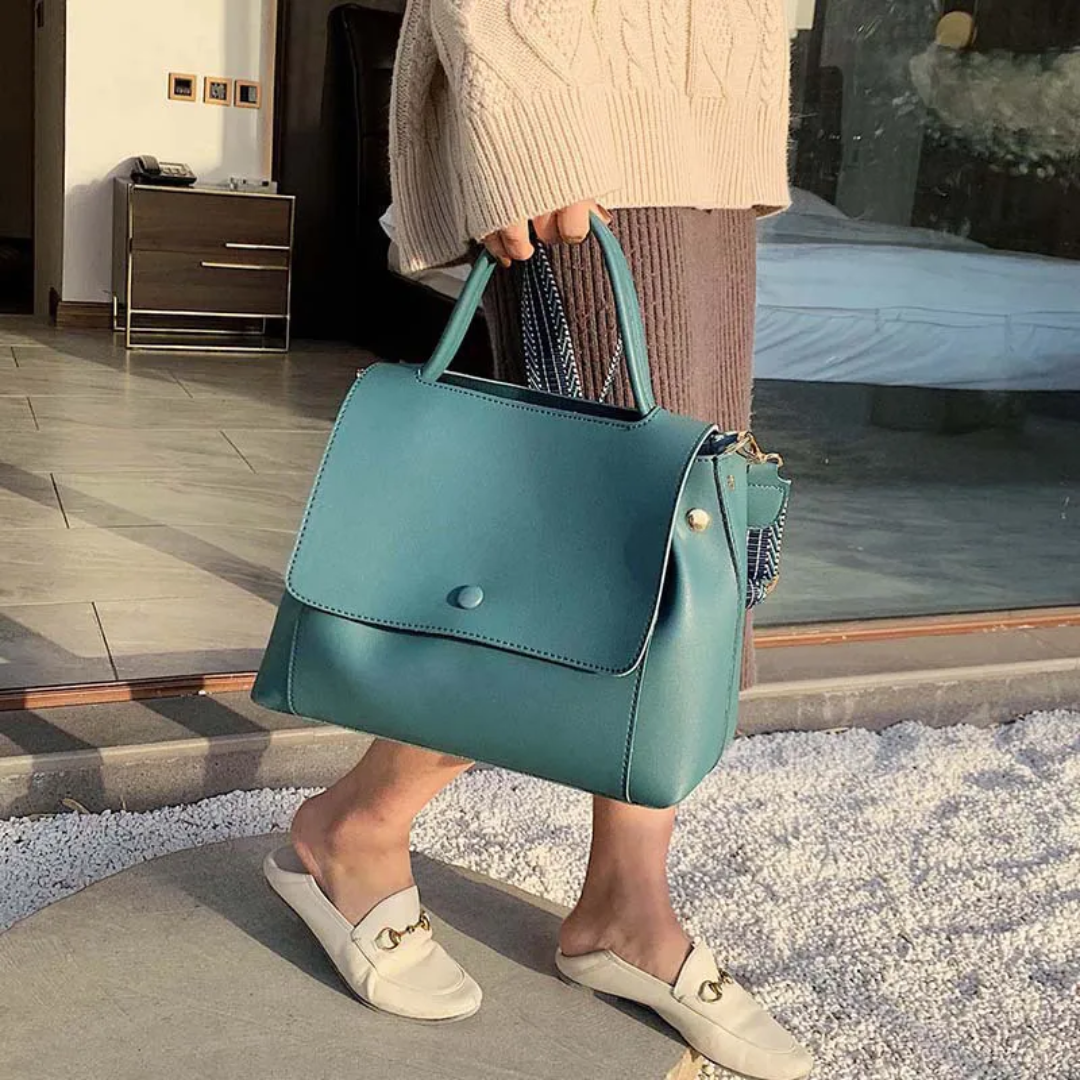 Karen Messenger - Fashionable Crossbody Shoulder Bag