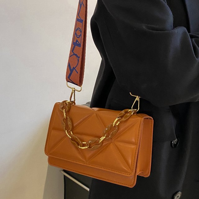 Savannah Chic - Quilted Designer Handbag with Chain Strap