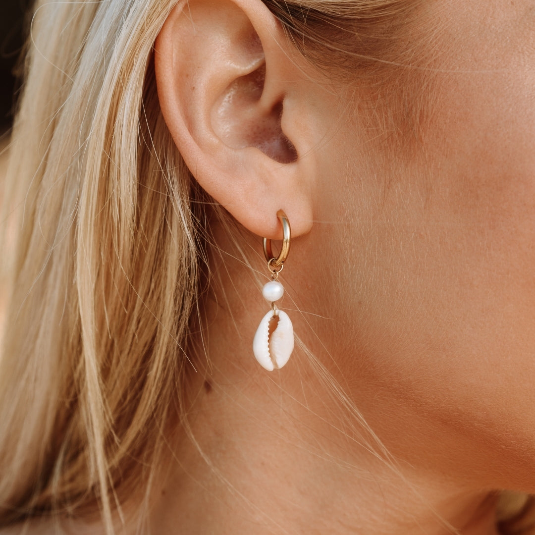 Elara - Elegant Cowrie Shell Earrings for Women