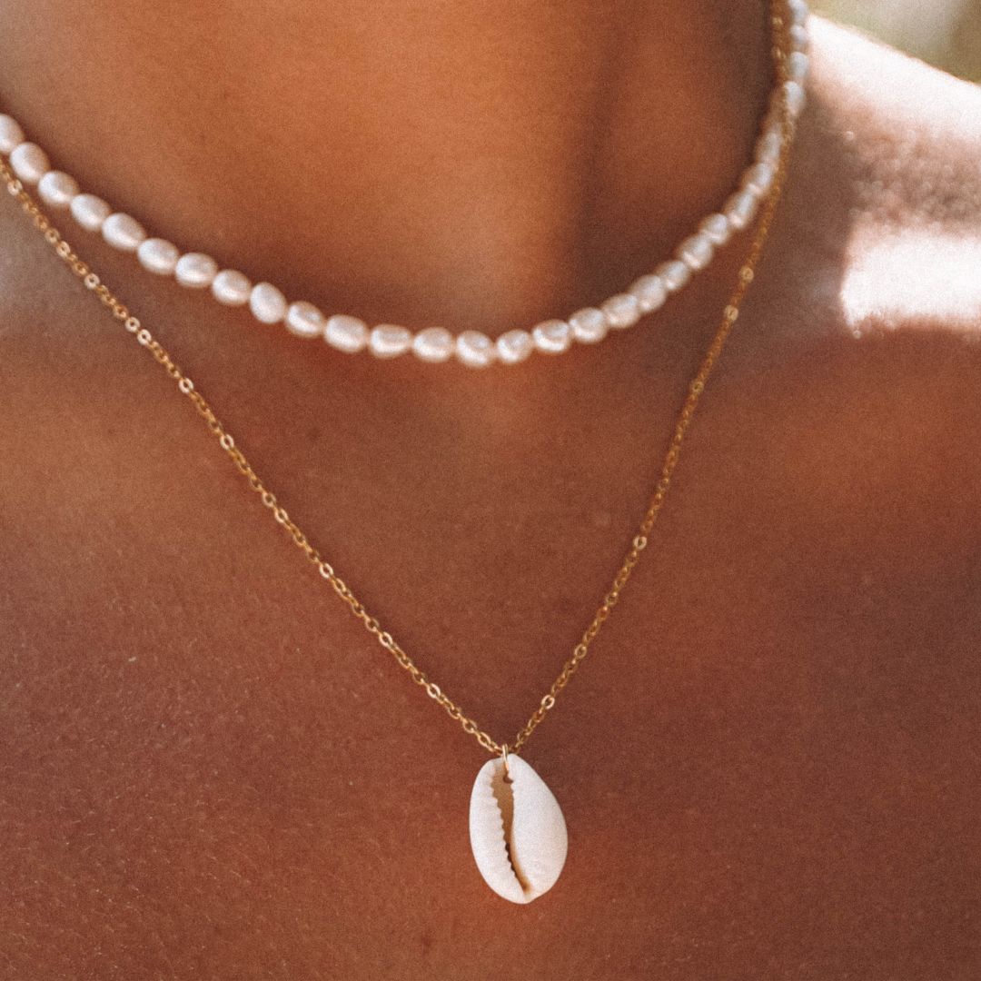 Isla - Cowrie Shell Pendant Necklace for Women