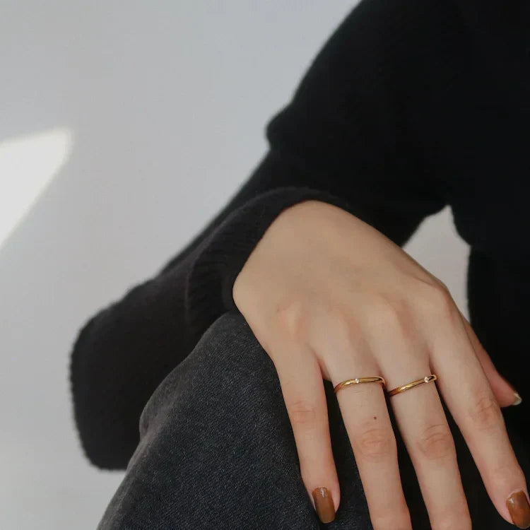 Leona - Minimalist Zirconia Ring for Women
