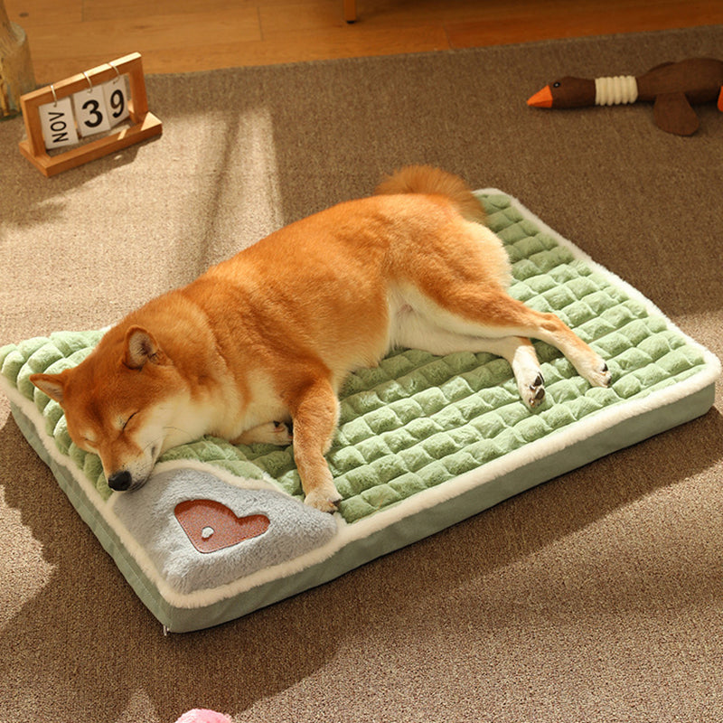 LuxePlush - Warm Dog Mat for Small and Medium Dogs