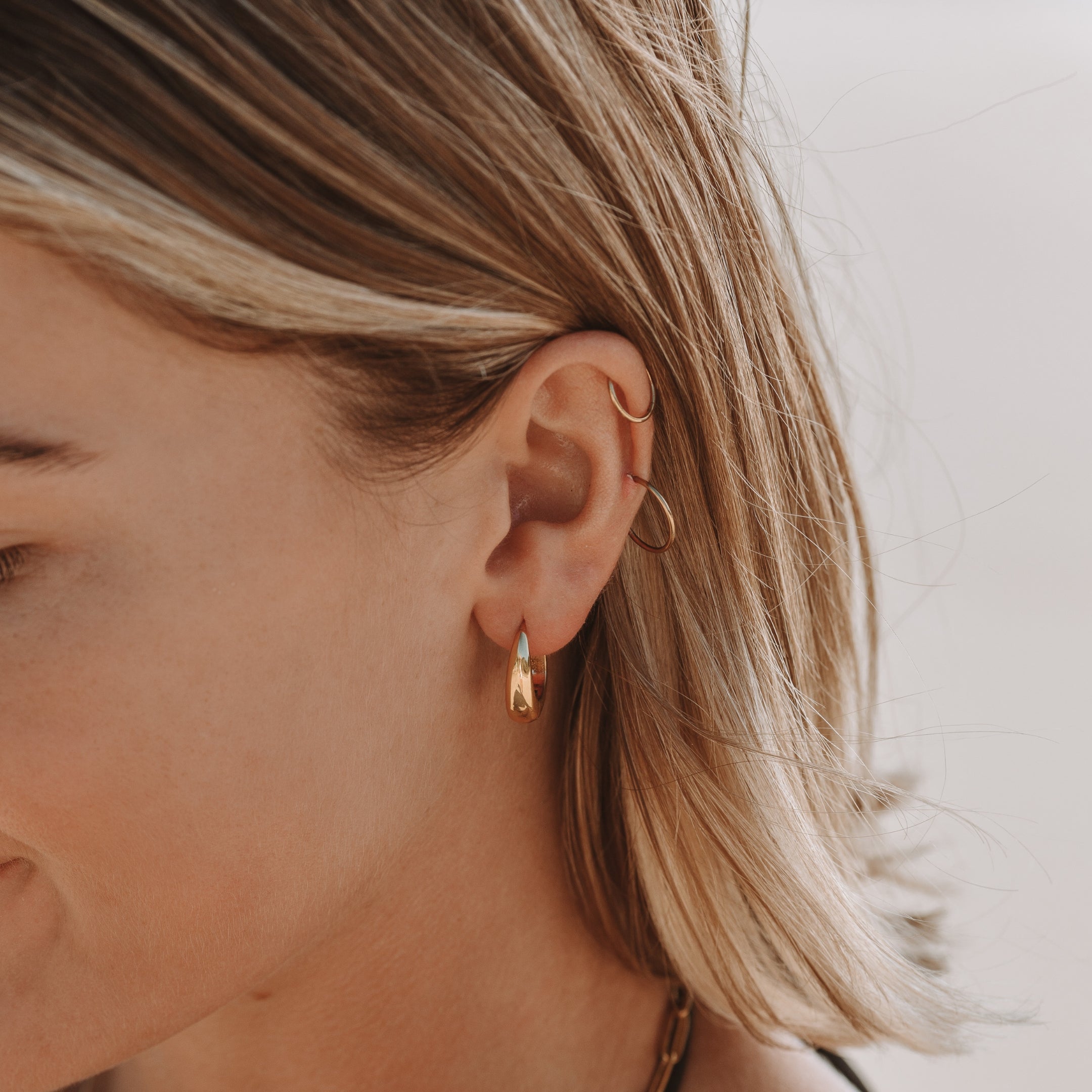 Isla - Elegant Teardrop Earrings for Women