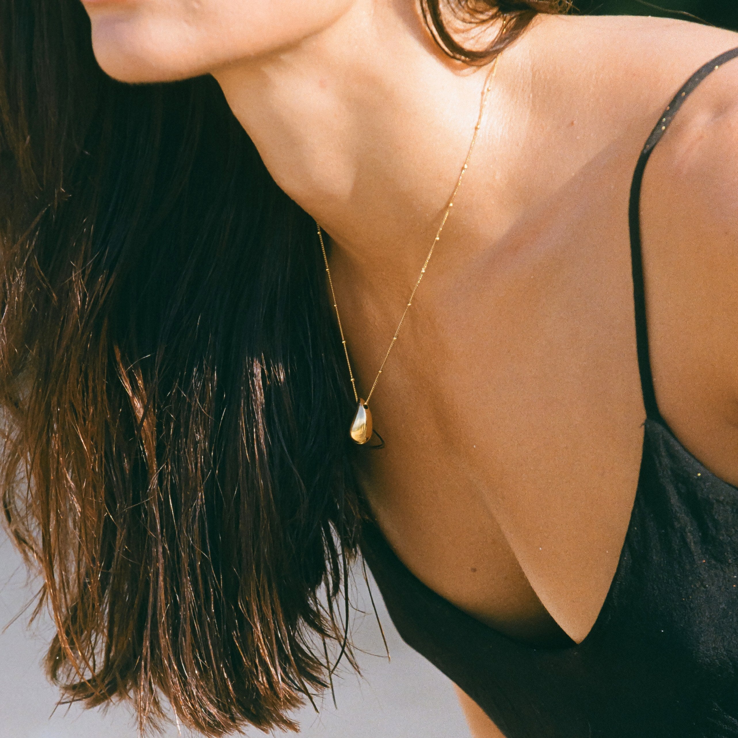 Elara - Teardrop Pendant Necklace for Women