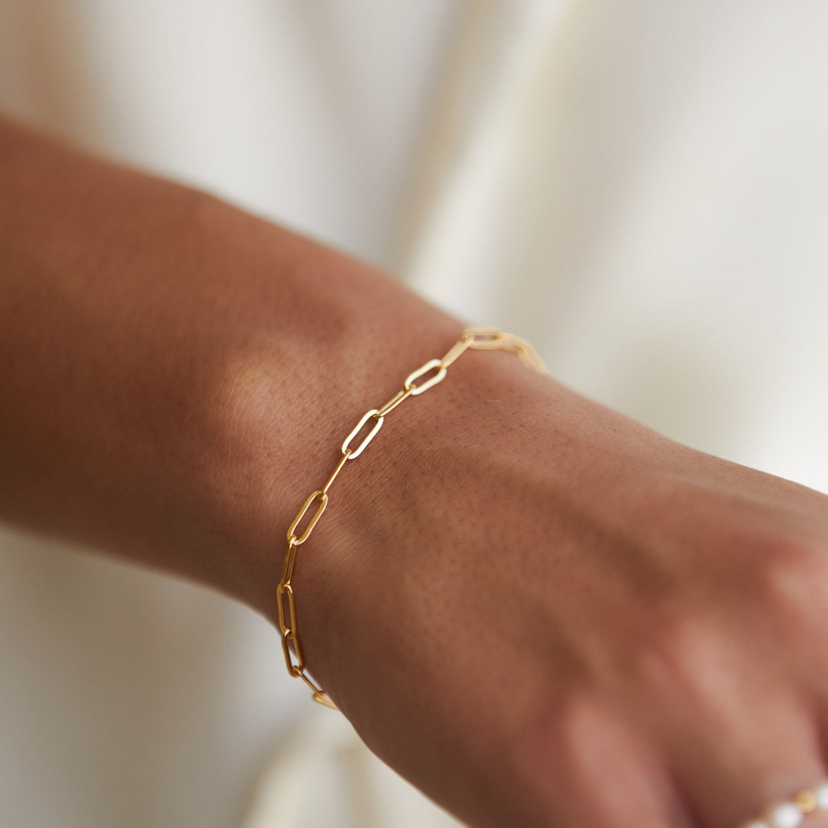 Nova Paperclip Link Bracelet - Sleek Waterproof Stackable Chain