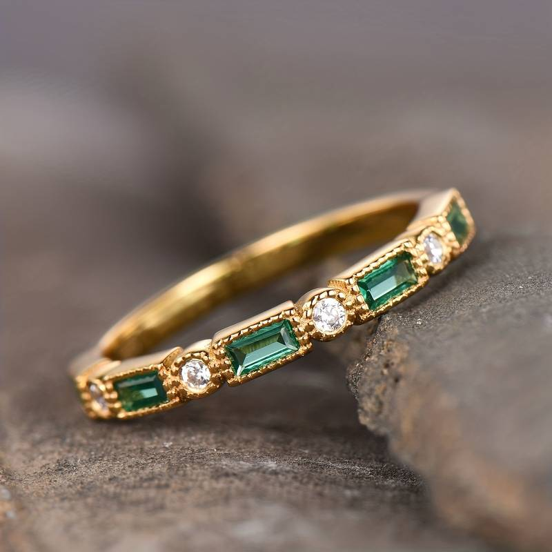 Zarina - Vintage Green Zirconia Ring for Women