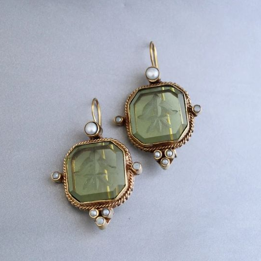 Valeria Vintage Green Pearl Earrings - Elegant Handmade Drops