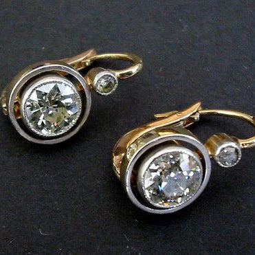 Aurelia - Vintage Gold Earrings with Zirconia for Women