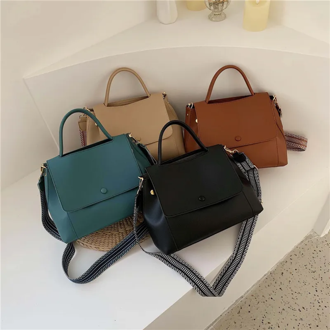 Karen Messenger - Fashionable Crossbody Shoulder Bag