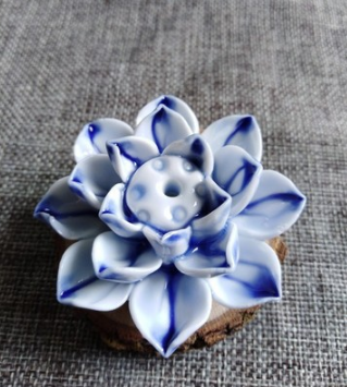 LotusBloom Incense Holder - Elegant Ceramic Lotus Burner