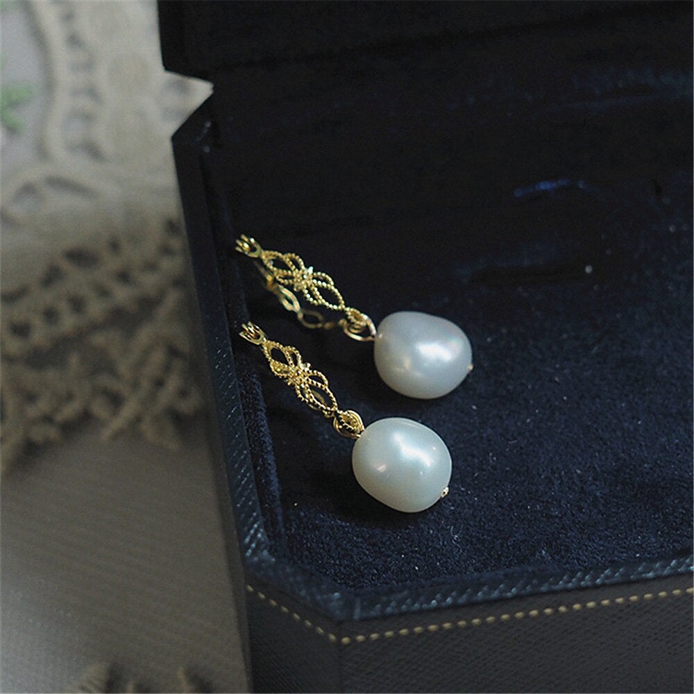 Vivienne Natural Pearl Earrings