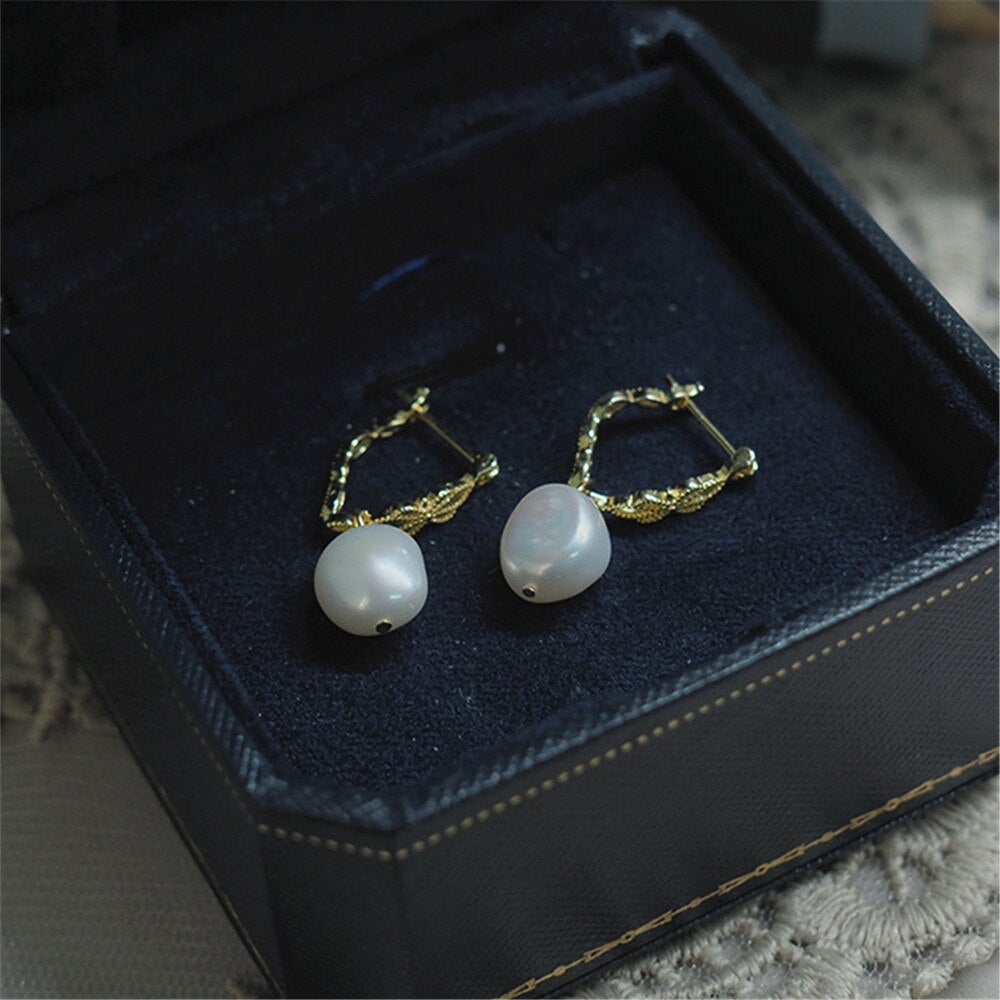 Vivienne Natural Pearl Earrings