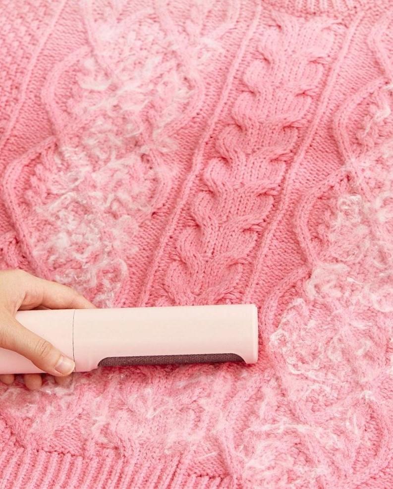 PetClear - Portable Mini Pet Hair Remover for Clothes and Furniture