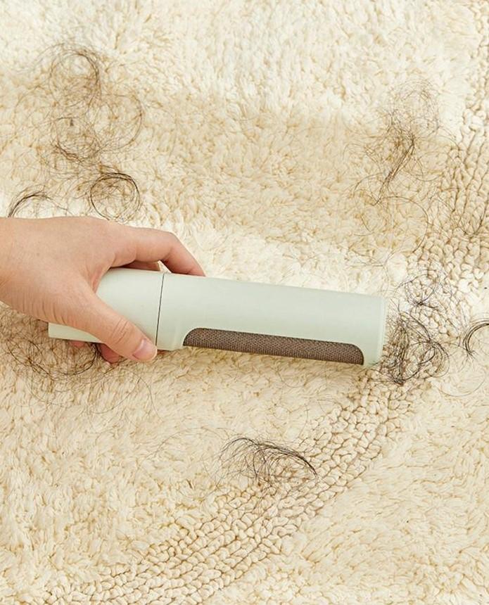 PetClear - Portable Mini Pet Hair Remover for Clothes and Furniture