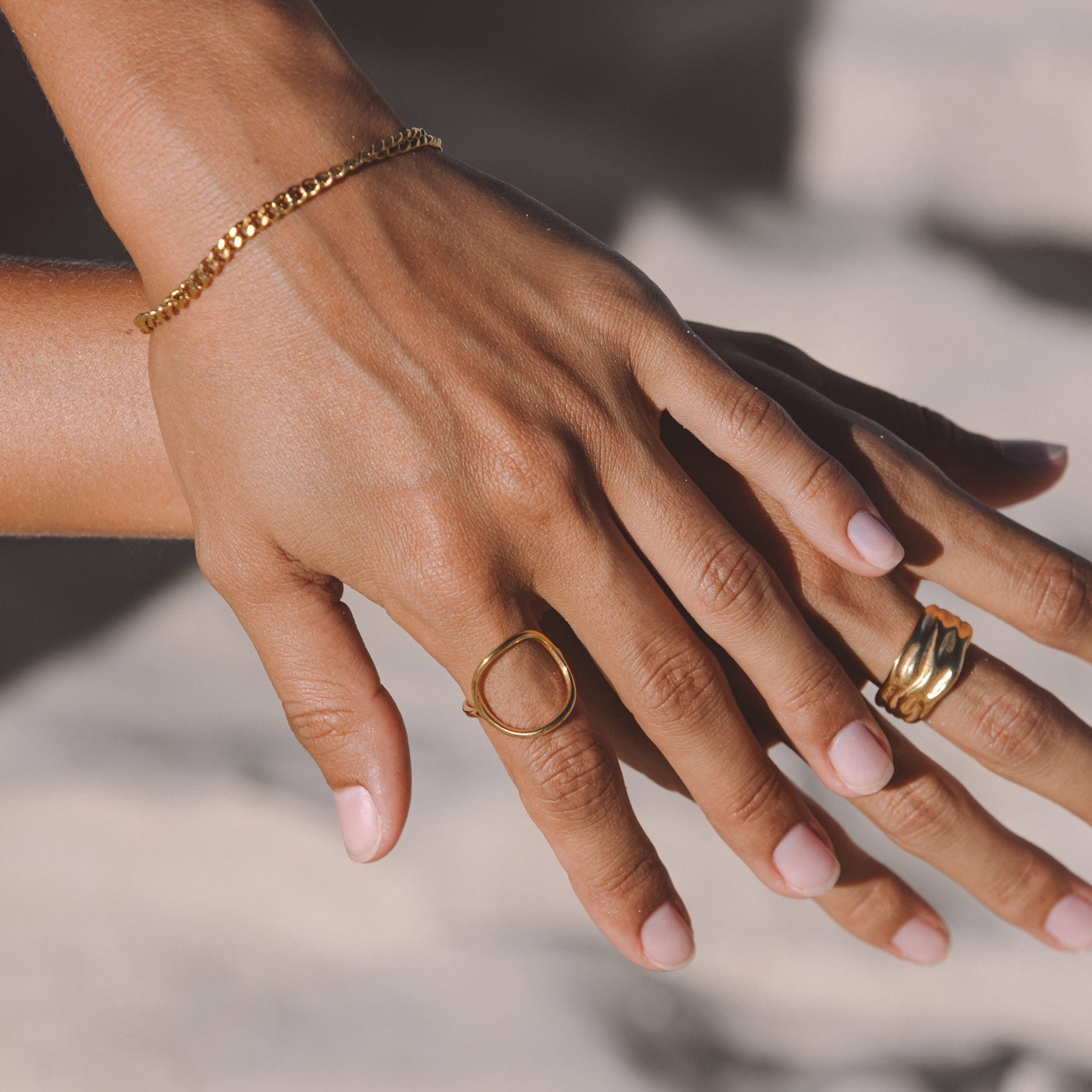 Noa - Oval Ring for Women