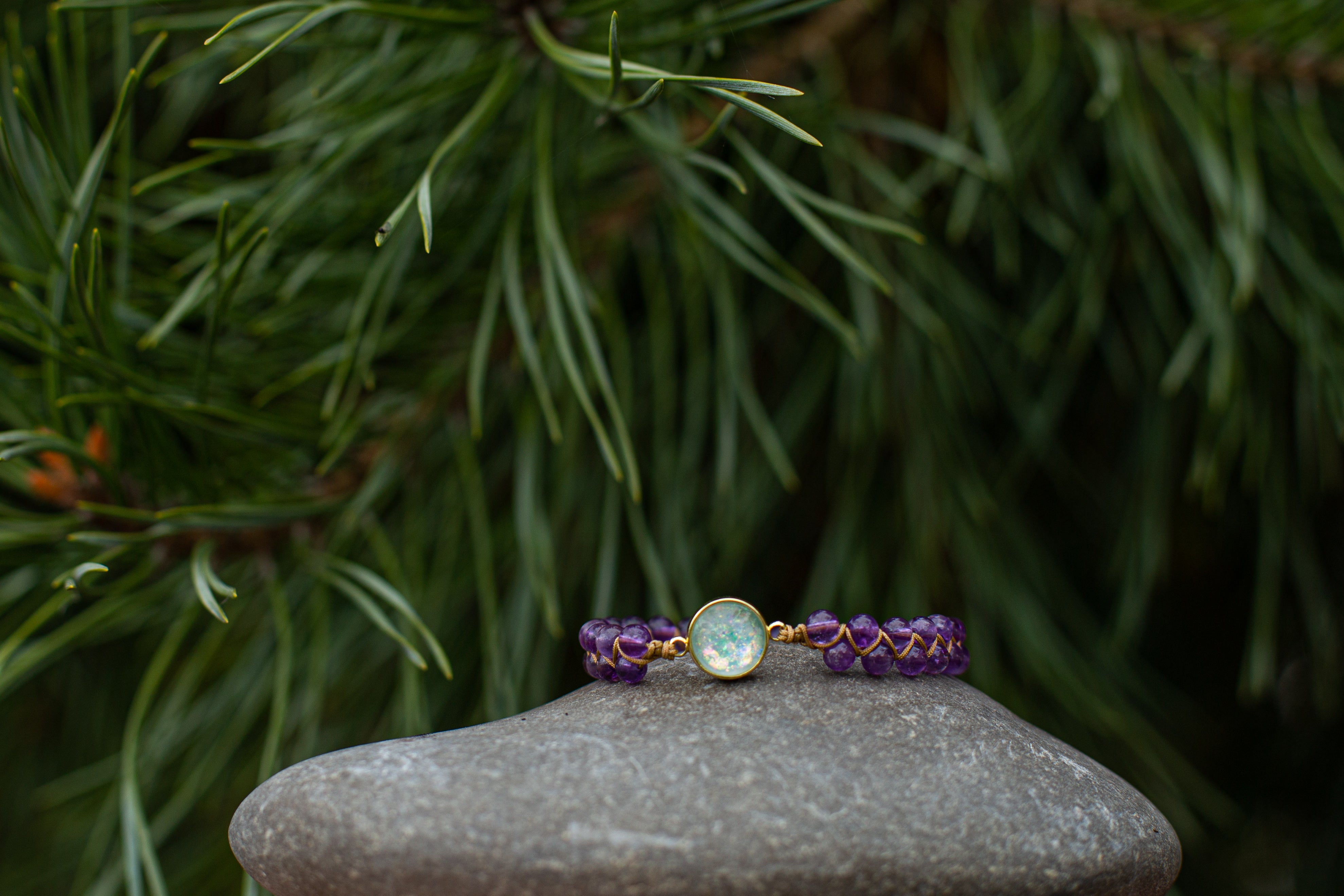 Amethyst Glow - Beaded Bracelet