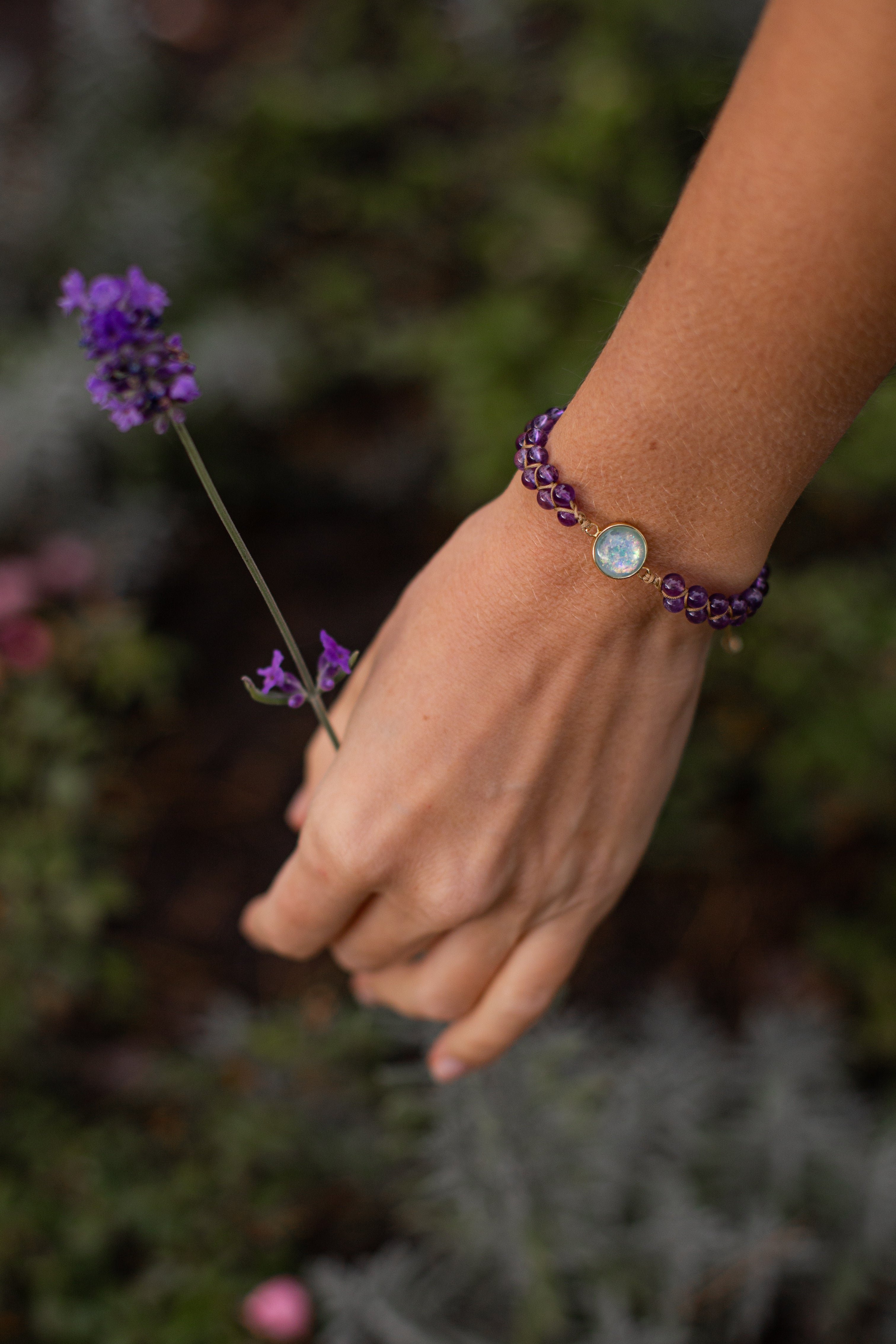 Amethyst Glow - Beaded Bracelet