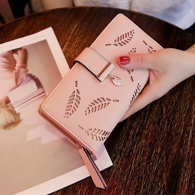 GoldenLeaf - Luxury Leather Wallet with Leaf Design