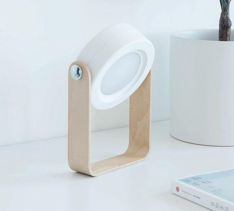 CompactGlow - Portable Foldable Lantern