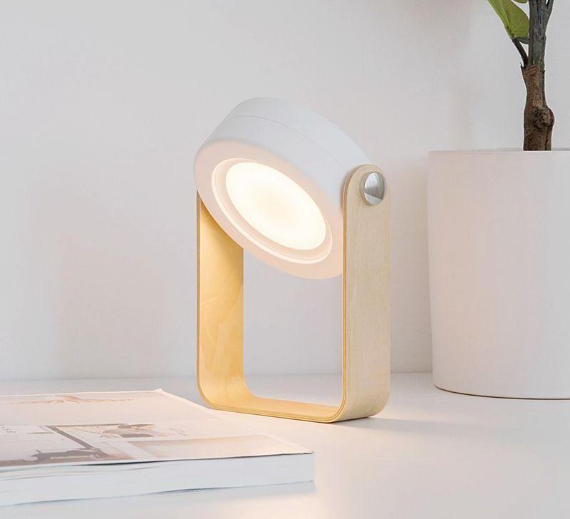 CompactGlow - Portable Foldable Lantern