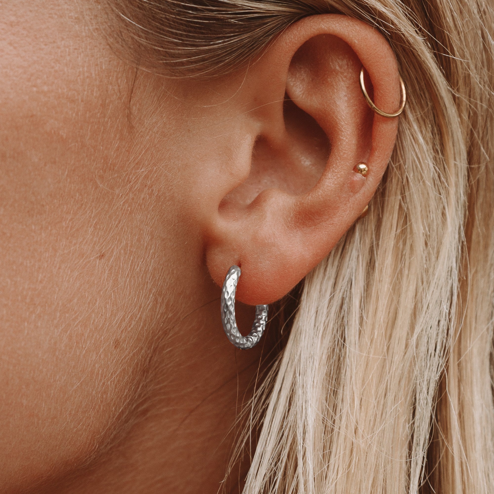 Livia - Sparkling Hammered Hoop Earrings for Women