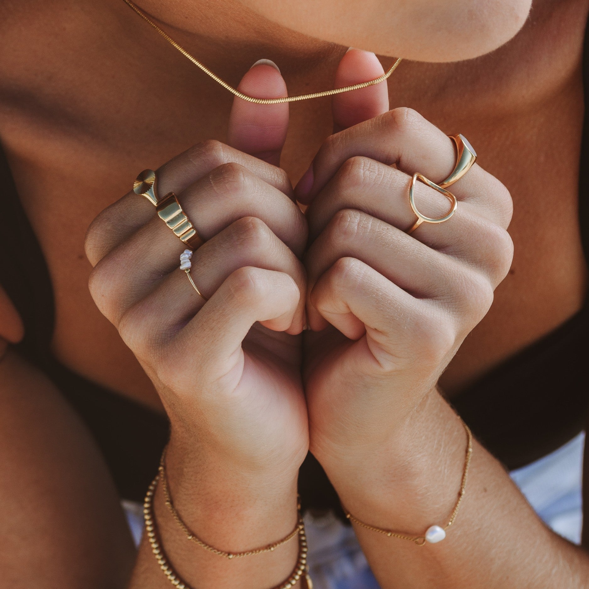 Noa - Oval Ring for Women