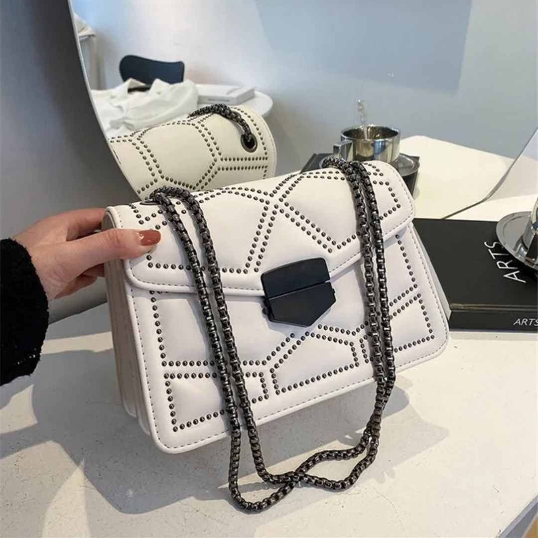 Victoria Crossbody - Vintage Chain Handbag for Women