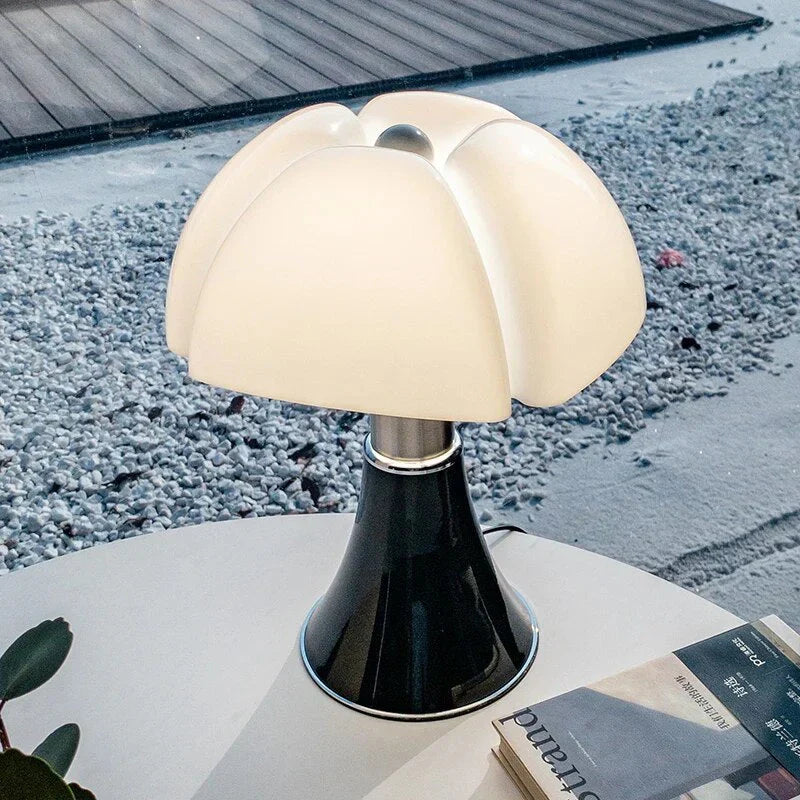 FloraLuxe - Elegant Flower Table Lamp