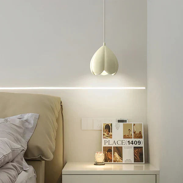 FlowerGlow Pendant - Cream Cottage Ceiling Lamp