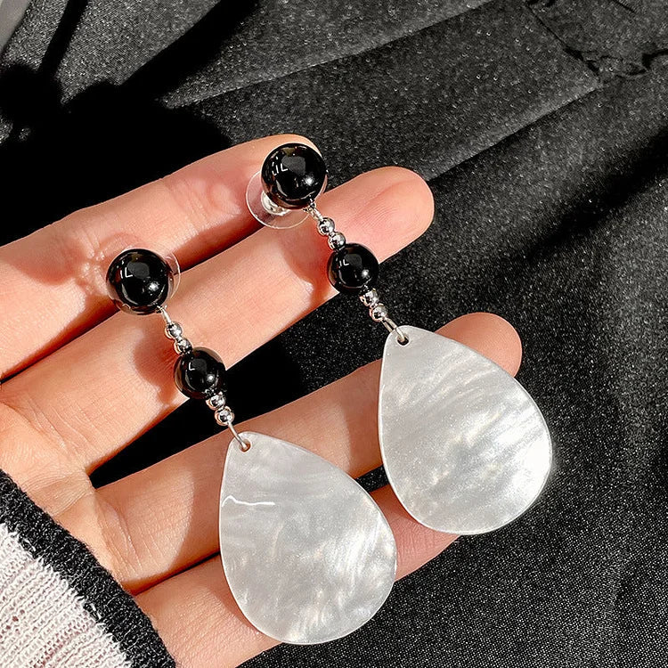 Naia - Vintage Shell Earrings for Women