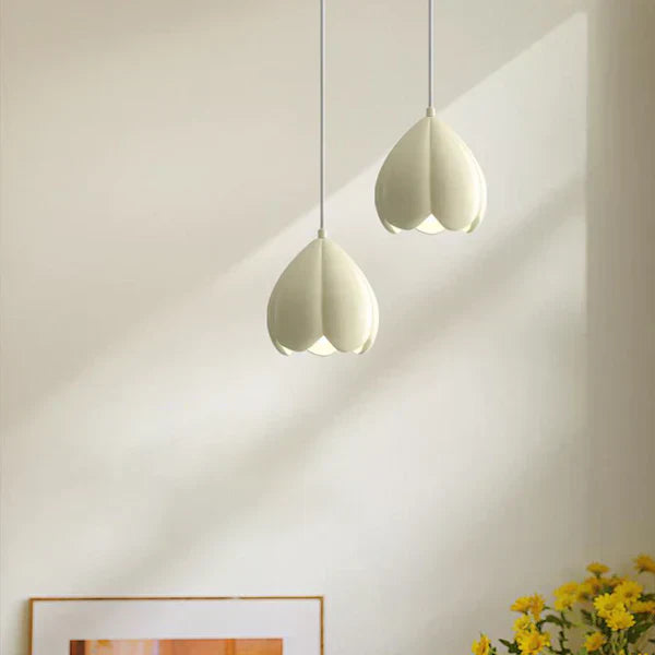 FlowerGlow Pendant - Cream Cottage Ceiling Lamp