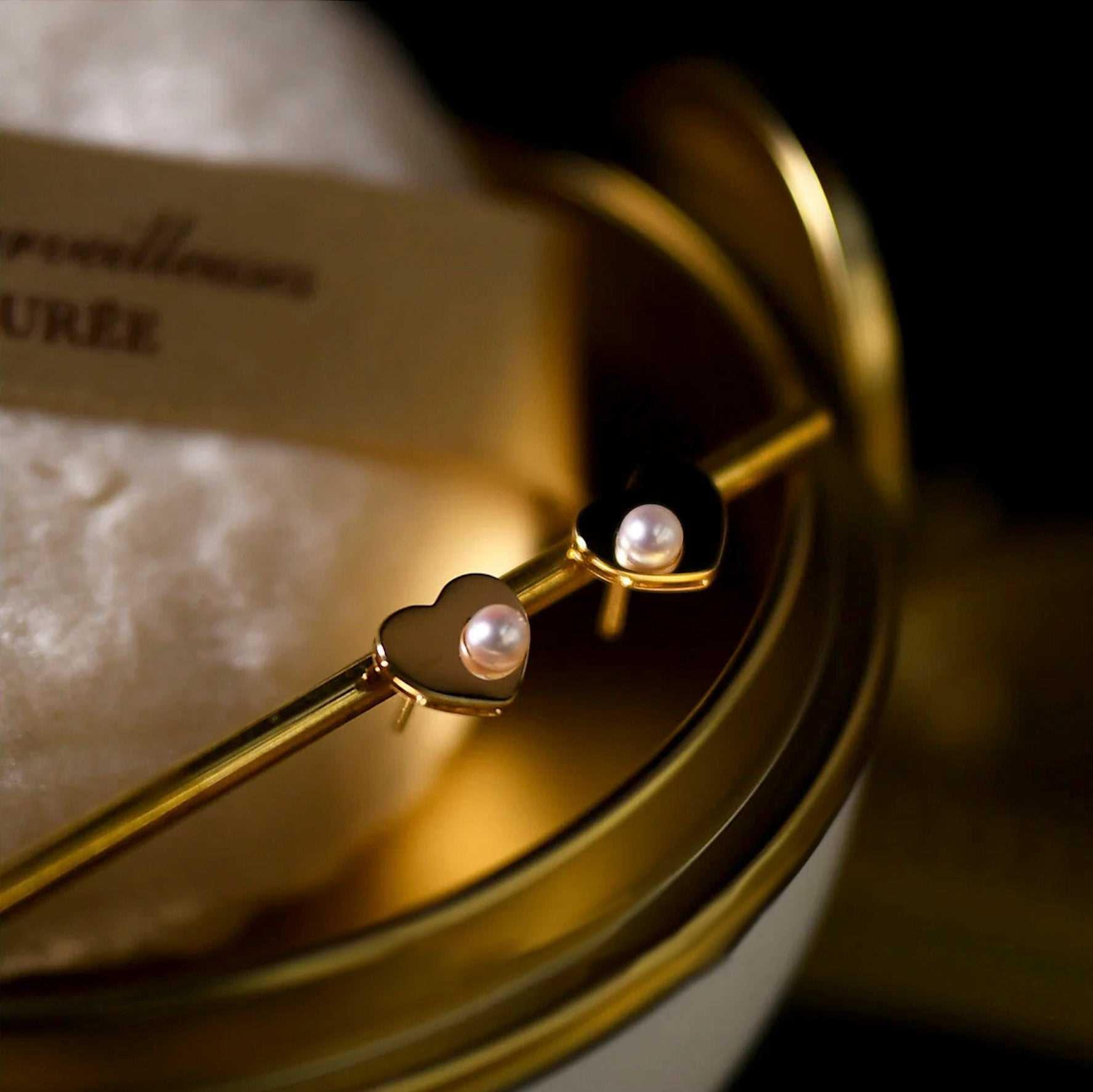 Amelie - Heart Pearl Stud Earrings for Women