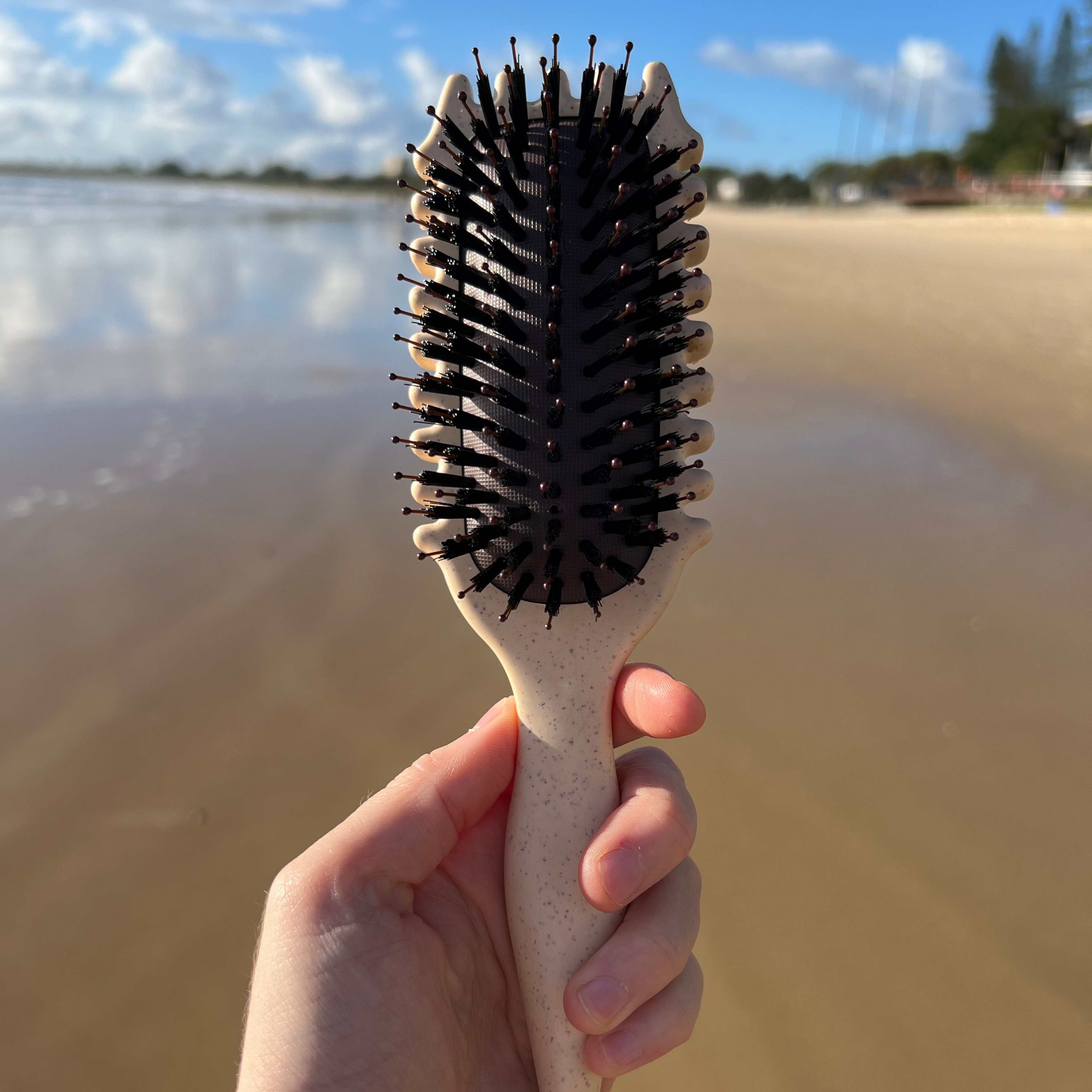 CurlMaster – 3-in-1 Curl Defining Hair Brush