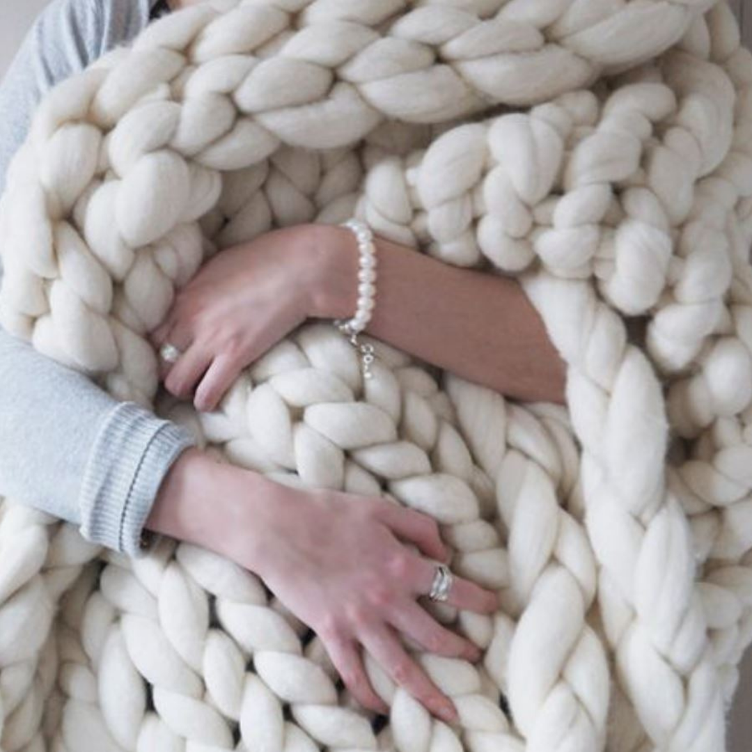 WinterVibe DIY Blanket - Cozy Chunky Knit Kit for Winter