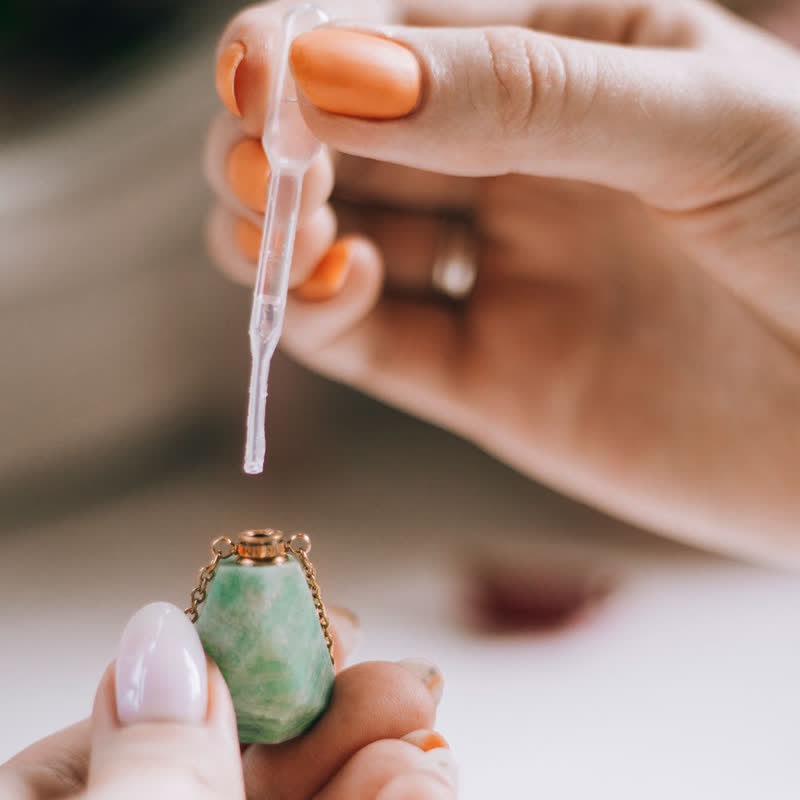 Iris - Crystal Perfume Bottle Necklace for Women