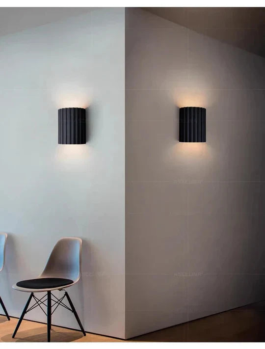 RibbleWall - Stylish Resin Wall Lamp